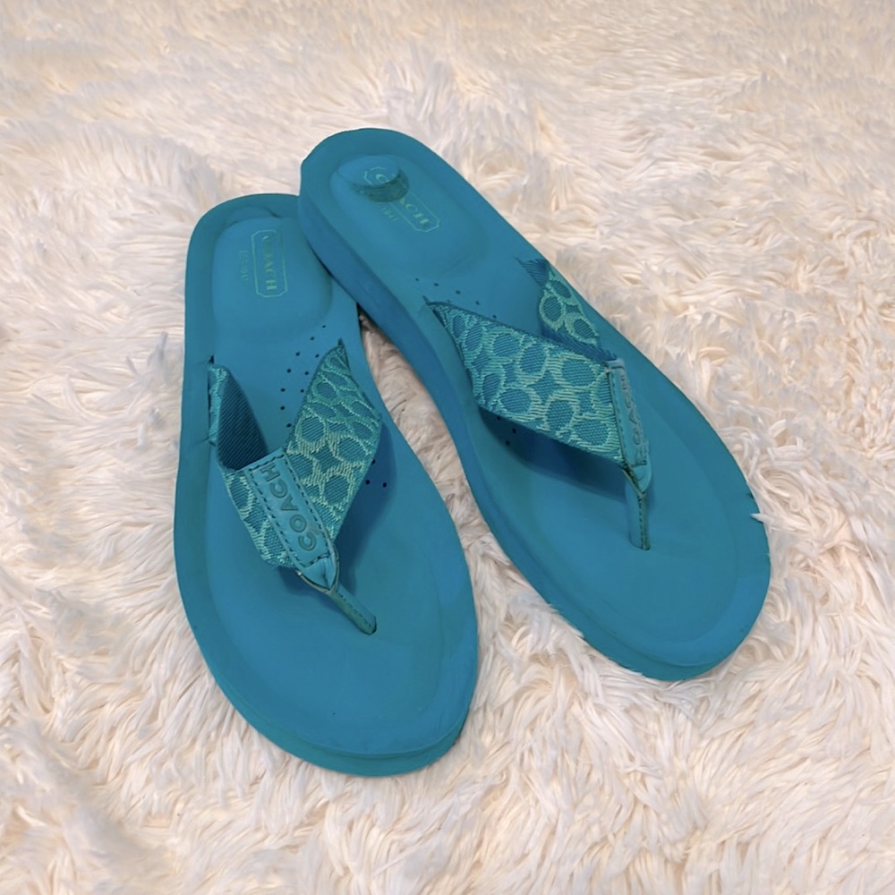 Coach thongs
